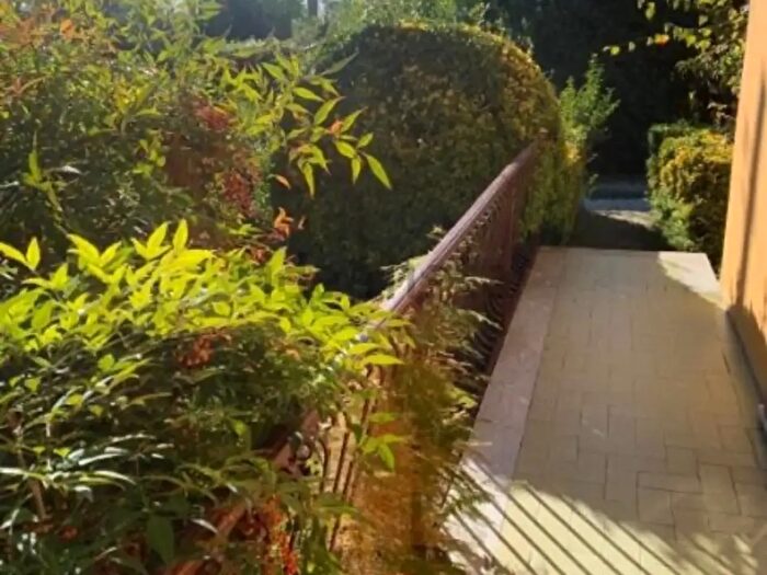 Casa con 5 locali in vendita in Massa