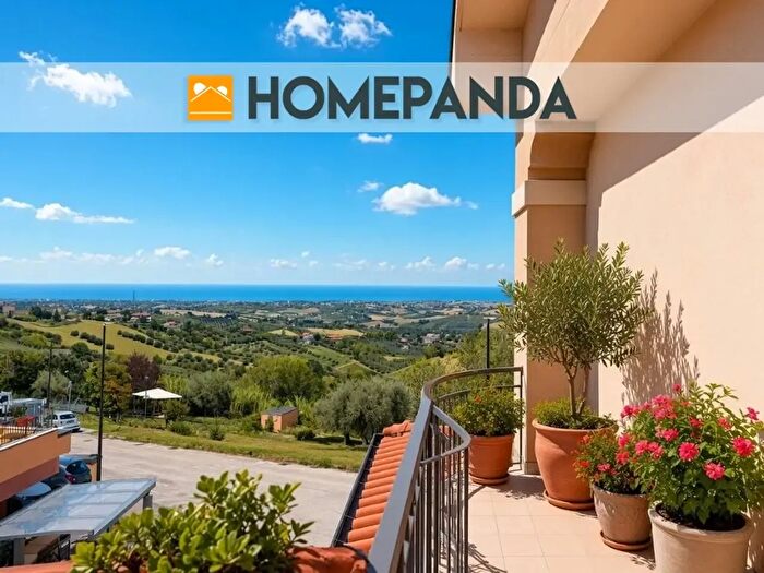 Appartamento con 6 locali in vendita in Via Ugo Foscolo, MontescudoMonte Colombo