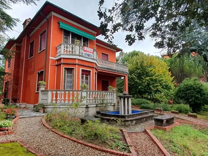 Casa con 6 locali in vendita in a Firenze, Altopascio