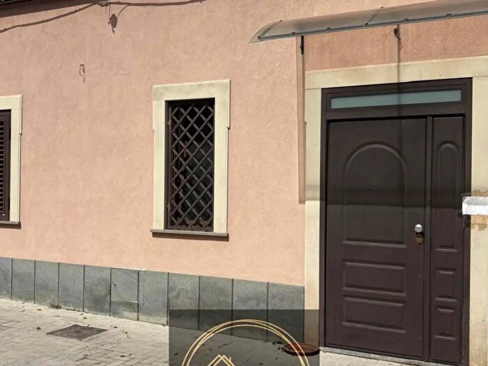 Casa trilocale in vendita in Via Principe Umberto, Aci SantAntonio