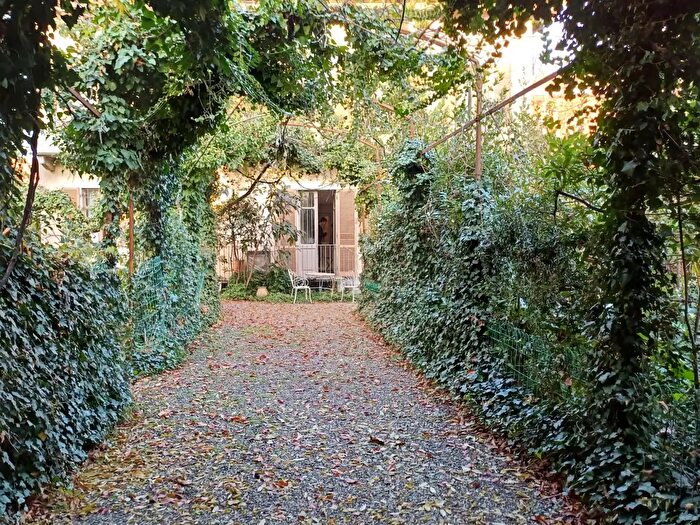 Casa con 8 locali in vendita in Via San Maurizio, Cirie