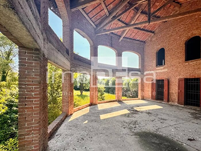 Casa con 10 locali in vendita in Via Roma, Noventa Di Piave