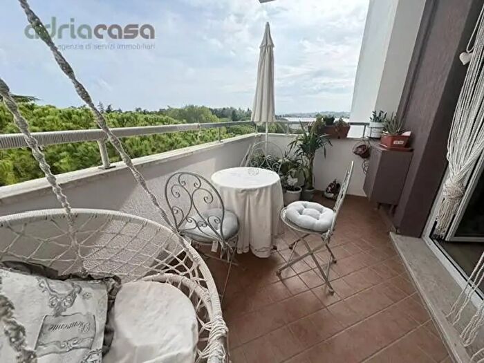 Appartamento quadrilocale in vendita in Viale Emilia, Riccione
