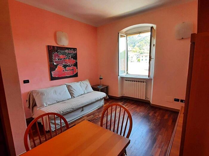 Appartamento trilocale in affitto in Rebocco La Chiappa, La Spezia