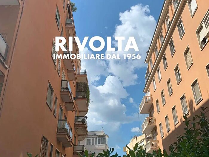 Appartamento con 6 locali in vendita in Via di San Valentino, Roma