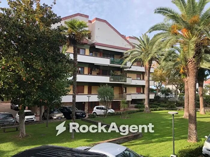 Appartamento quadrilocale in vendita in Viale Alcione, Francavilla Al Mare