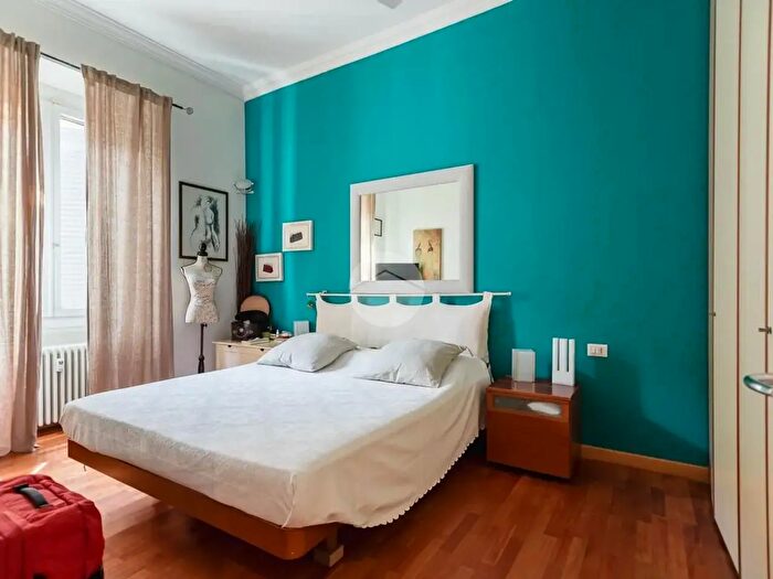 Appartamento trilocale in vendita in Via Valtellina, Milano