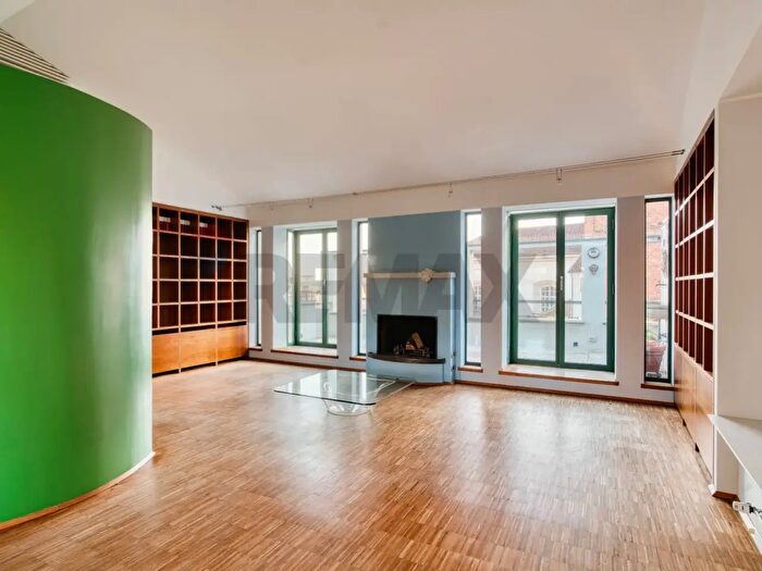 Appartamento quadrilocale in vendita in Via Fratelli Rosselli, Novara