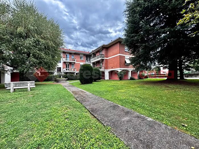 Appartamento bilocale in vendita in Via Tintoretto, Castelletto Sopra Ticino