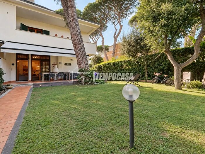 Appartamento trilocale in vendita in Via Portovenere, Fiumicino