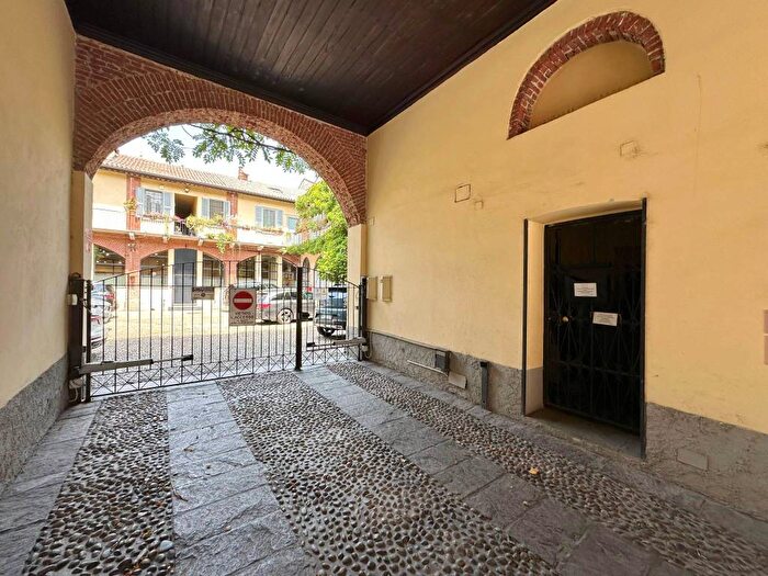 Appartamento bilocale in affitto in Via Voghera, Solari, Milano