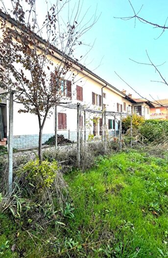 Casa con 5 locali in vendita in Alba