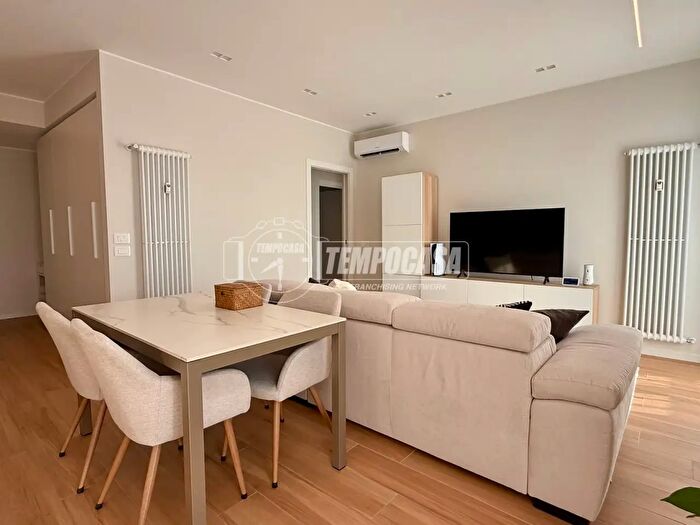 Appartamento trilocale in vendita in Via Luigi Galvani, Cologno Monzese
