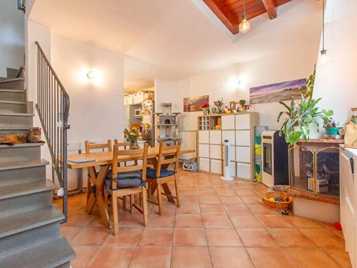 Casa con 5 locali in vendita in Cascina