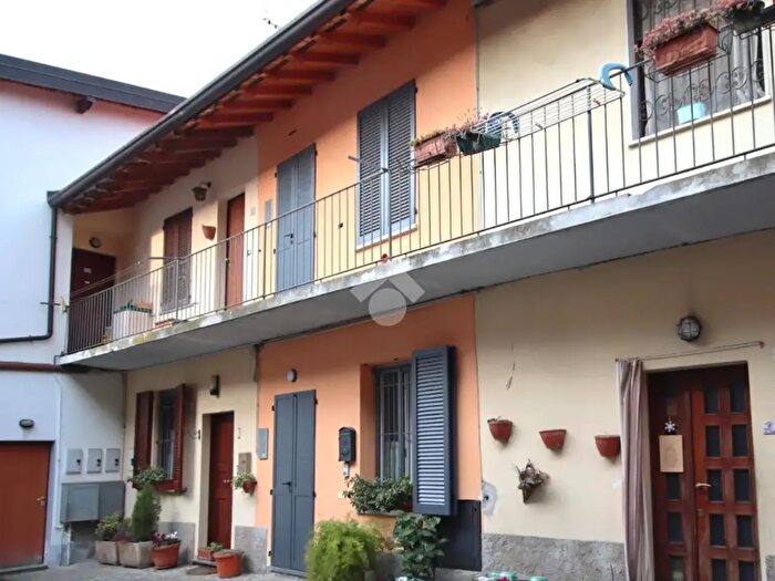 Appartamento trilocale in vendita in Via S Giovanni, Cremella