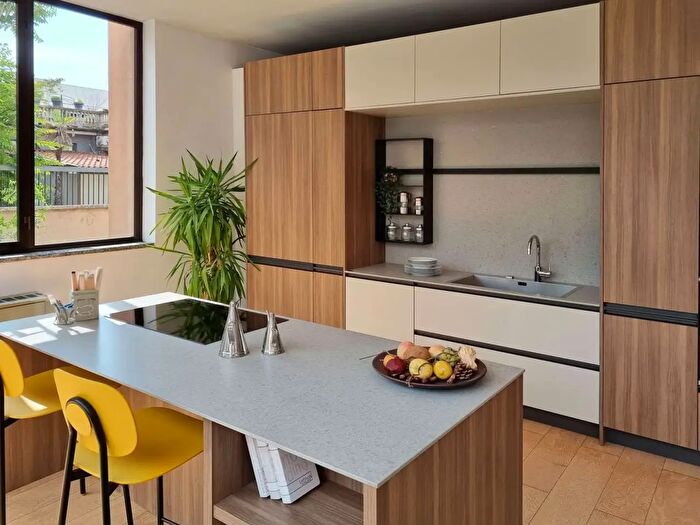 Casa con 5 locali in vendita in Piacenza