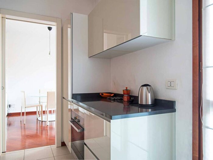 Appartamento trilocale in affitto in Via Magolfa, Navigli Darsena, Milano