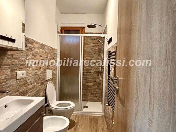 Appartamento con 5 locali in affitto in Via Vittorio Emanuele II, Centro, Poggio a Caiano