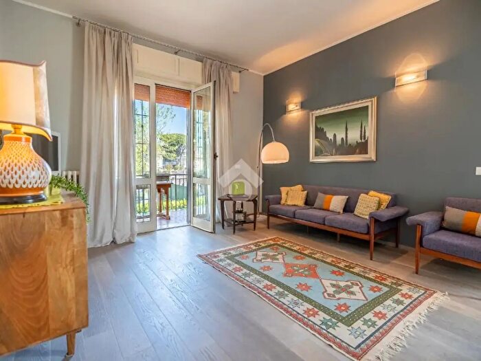 Appartamento trilocale in vendita in Via Chiappini, Cervia