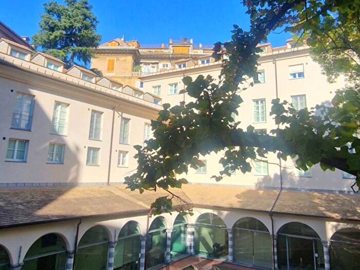 Appartamento bilocale in affitto in Via San Bartolomeo degli Armeni, Manin, Genova