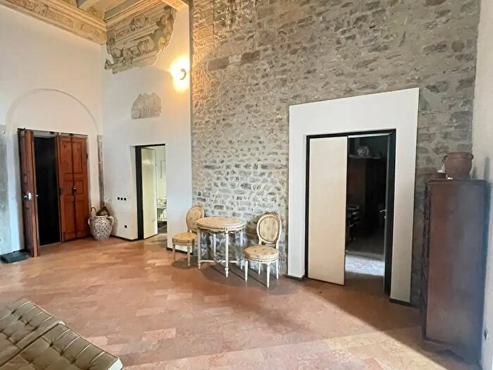 Appartamento con 8 locali in vendita in Pisa