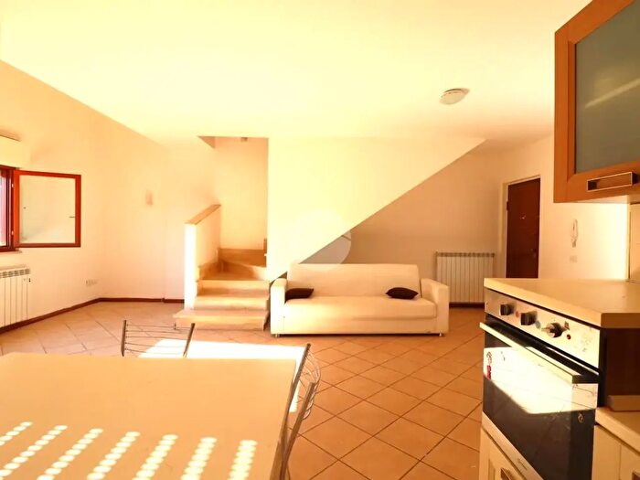 Appartamento bilocale in vendita in Via degli Arroni, Terni