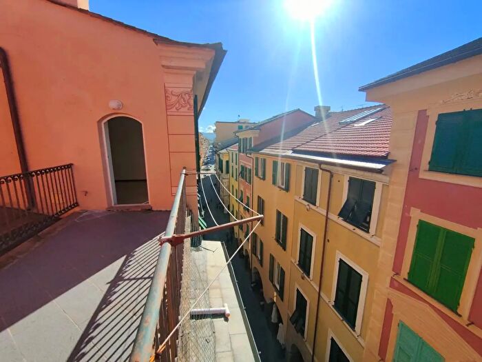 Appartamento trilocale in vendita in Via Vittorio Veneto, Chiavari