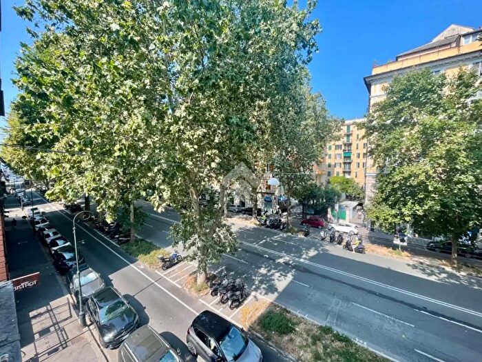 Appartamento quadrilocale in vendita in Corso Torino, Genova