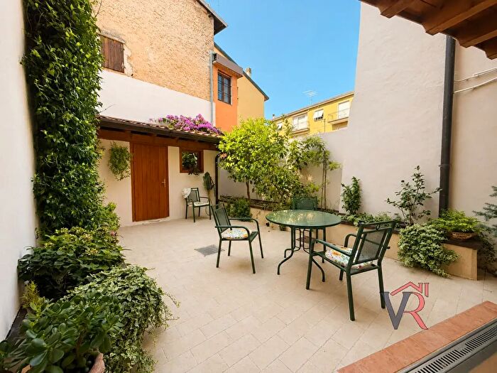 Casa con 5 locali in vendita in Via Benamati, Toscolano Maderno