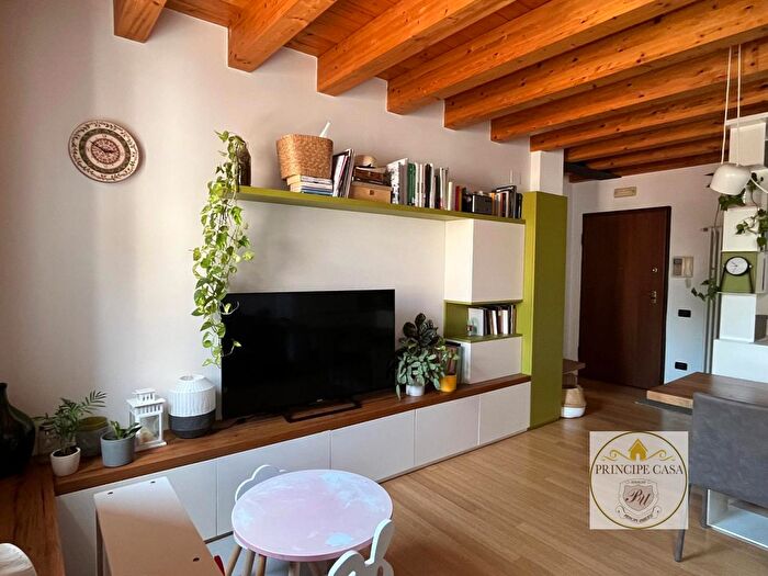 Appartamento trilocale in vendita in Via Settabile, Este