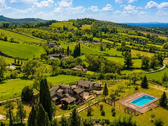 Casa con 10 locali in vendita in Narni