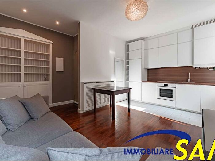 Appartamento bilocale in affitto in Via San Calocero, Corso Genova, Milano