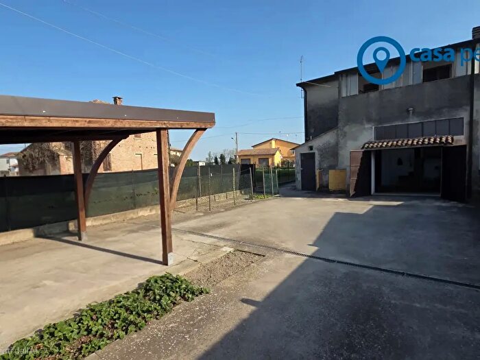 Casa con 5 locali in vendita in Via Don Minzoni, Ceregnano