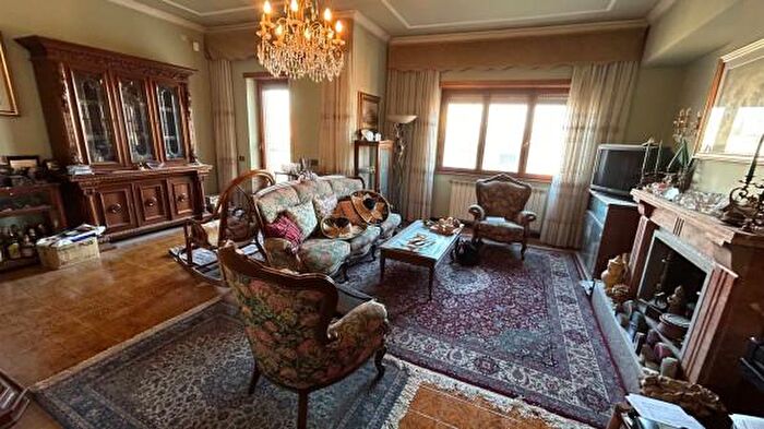 Appartamento con 5 locali in vendita in Via Nomentana, Roma