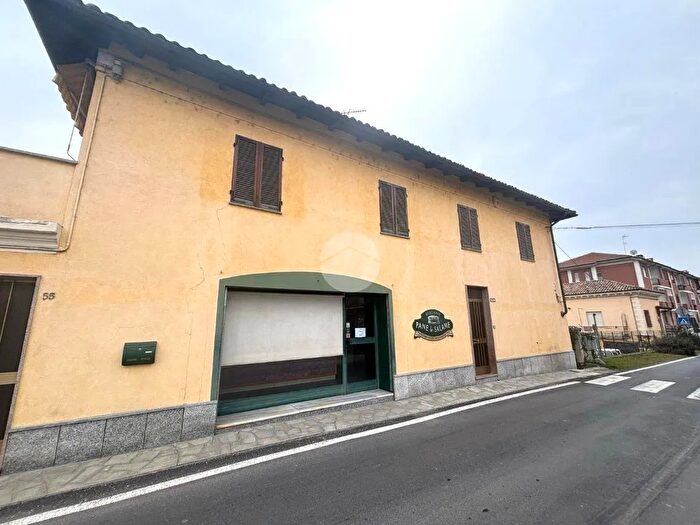 Appartamento quadrilocale in vendita in Strada Frinco, Moncalvo