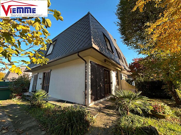 Casa quadrilocale in vendita in Gorgonzola