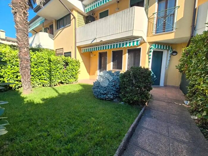 Appartamento trilocale in vendita in Via Salata, Noventa Padovana