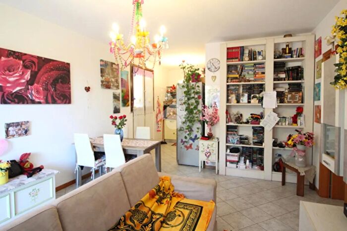 Appartamento trilocale in vendita in Via S Carlo, Cesena