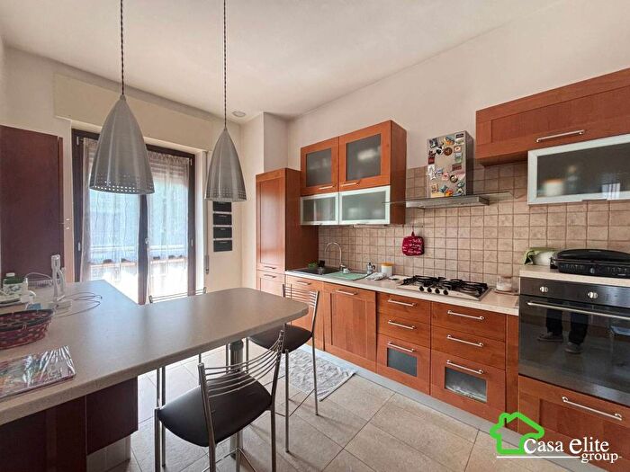 Appartamento quadrilocale in affitto in Via Vittorio Veneto, Melegnano