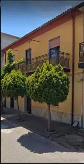 Casa con 6 locali in vendita in Via Nazario Sauro, Mileto