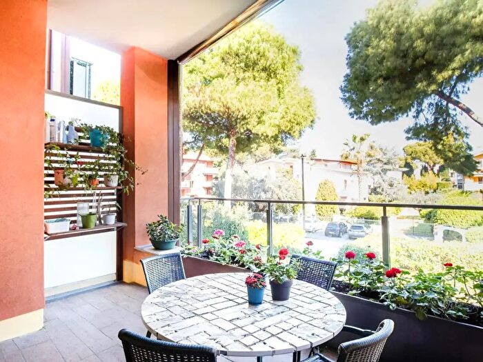 Appartamento bilocale in vendita in Via Luca della Robbia, Pineto