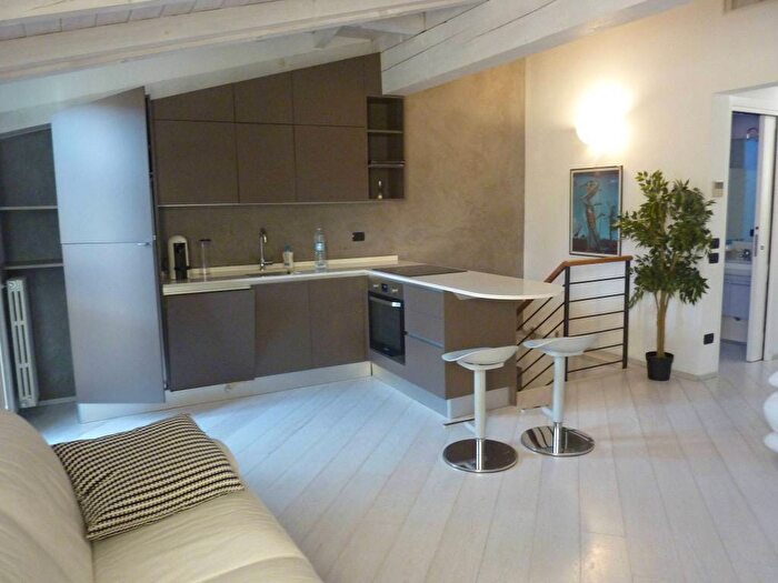 Appartamento trilocale in affitto in Corso Italia, Centro Storico, Novara