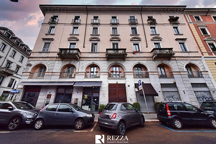 Casa bilocale in vendita in Via Benvenuto Cellini Milano MI Italia MI, Milano