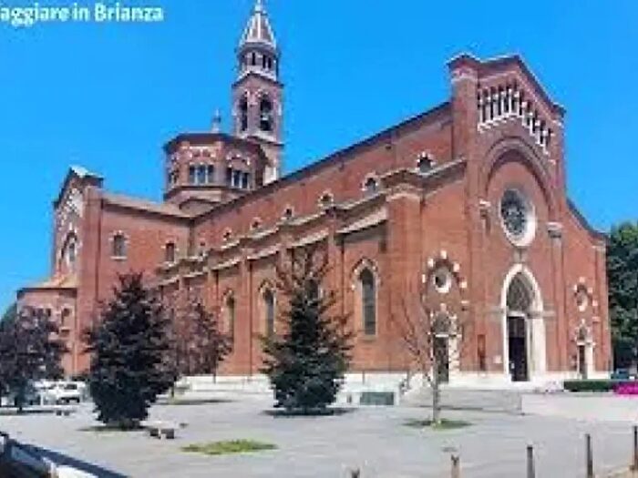 Appartamento con 6 locali in vendita in Via Don Carlo Colnaghi, Lissone