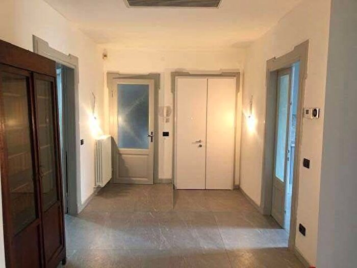 Appartamento con 5 locali in affitto in Viale Varese Crocifisso, Como