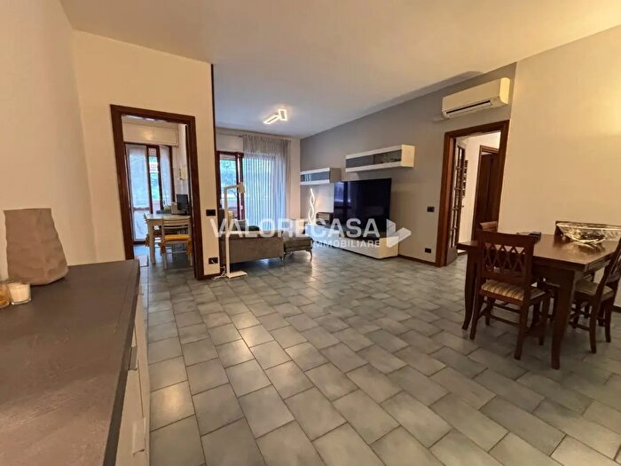 Appartamento con 5 locali in vendita in Via Filattiera, Carrara