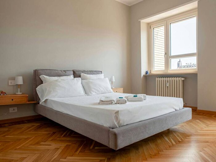 Appartamento trilocale in affitto in Piazza della Repubblica, Aurora, Torino