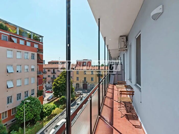 Appartamento bilocale in vendita in Via Val Caffaro, Milano