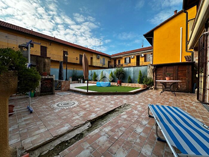 Appartamento trilocale in vendita in Via Gotifredo da Bussero, Bussero