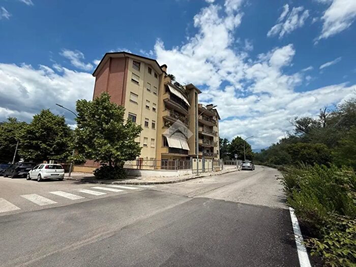 Appartamento bilocale in vendita in Via Madonna di Loreto, Cassino